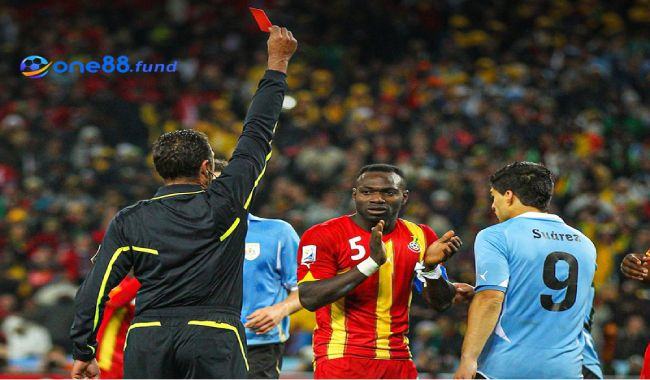 Treo giò là gì? Những luật treo giò trong bóng đá 3 Treo giò là gì? Những luật treo giò trong bóng đá?